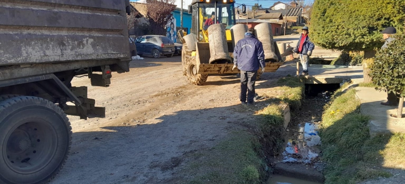 Bariloche: cambian pluviales en calle Mascardi