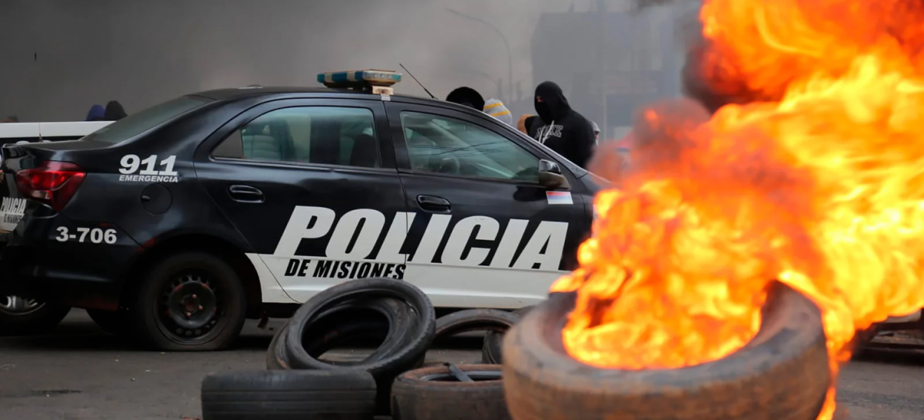 Misiones no llegó a un acuerdo salarial con los policías movilizados y se extienden las protestas