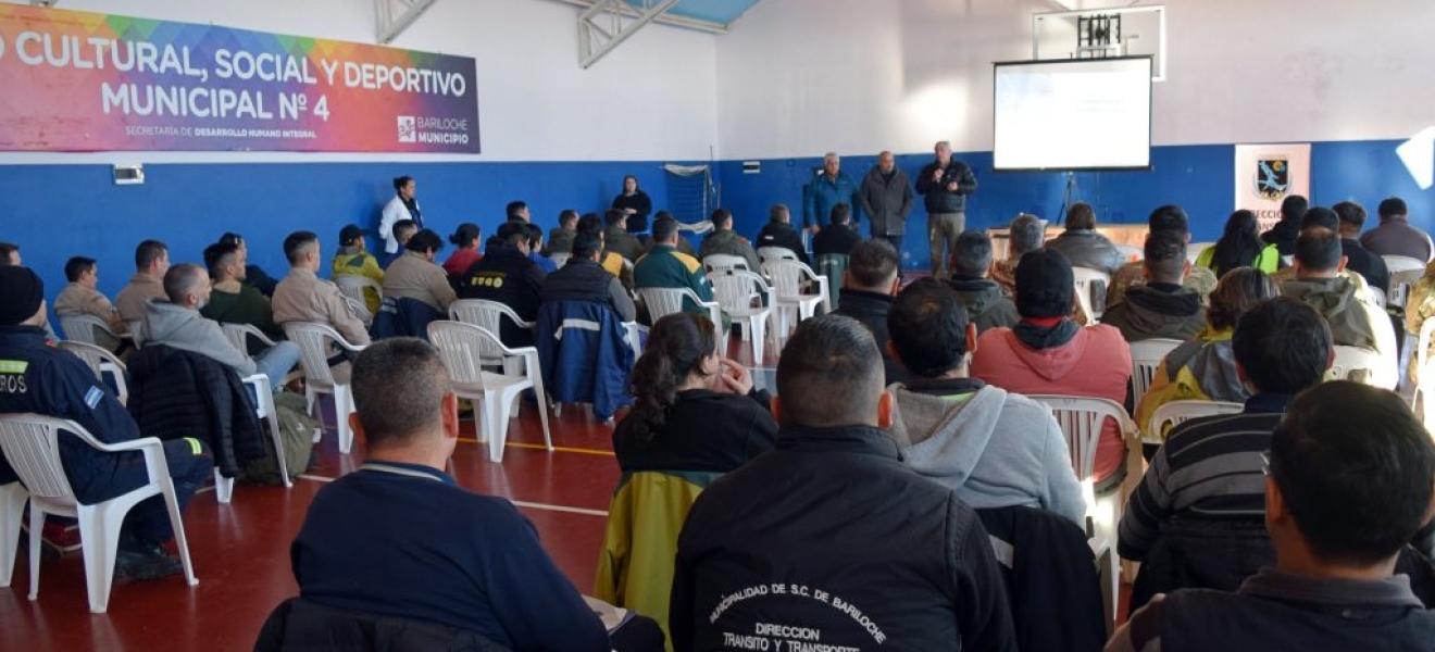 Bariloche: jornada de tránsito al personal que conduce vehículos oficiales y de emergencia