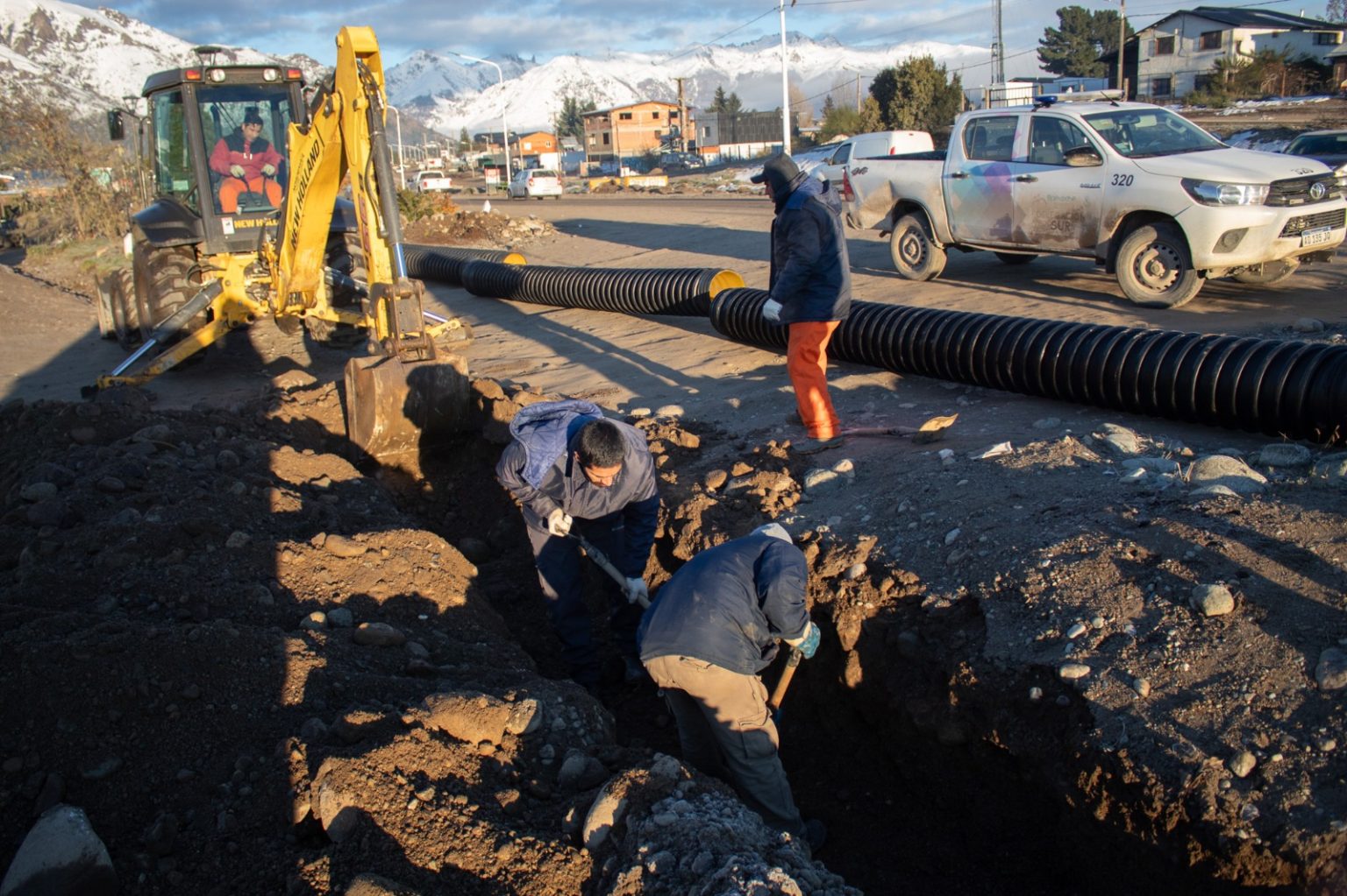 Bariloche: Entuban un pluvial en el ingreso a Nahuel Hue