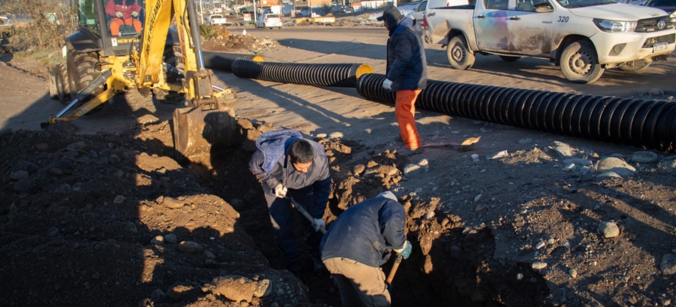 Bariloche: Entuban un pluvial en el ingreso a Nahuel Hue