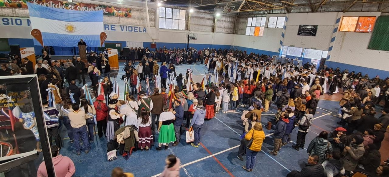 Bariloche celebró un nuevo aniversario de la Revolución de Mayo