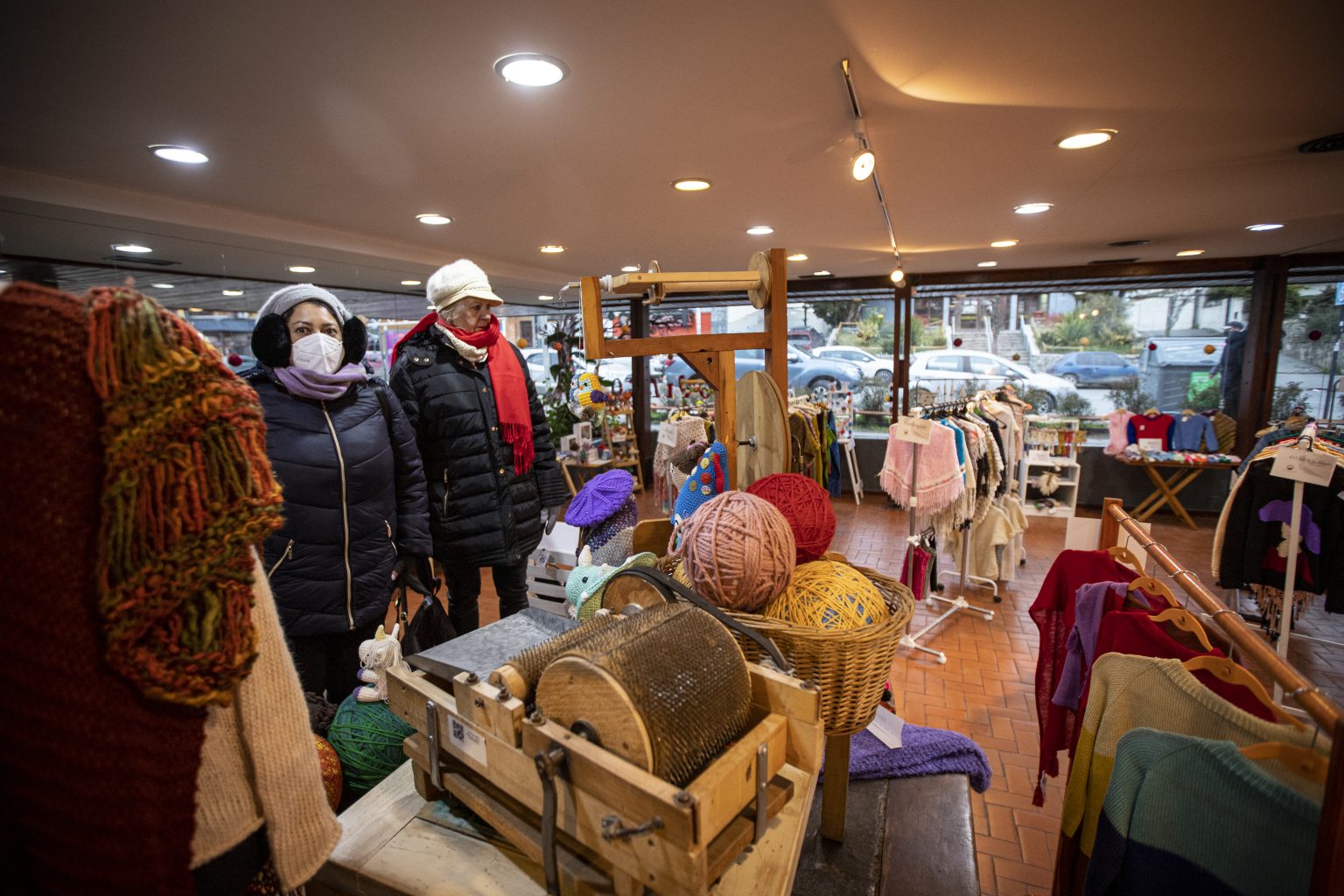 Compra colectiva de materia prima para tejedoras en Bariloche