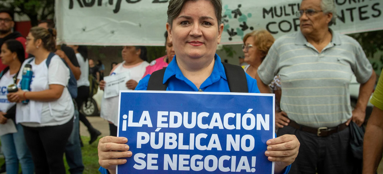 Gremios docentes nacionales convocan a marchar y concentrarse frente al Congreso