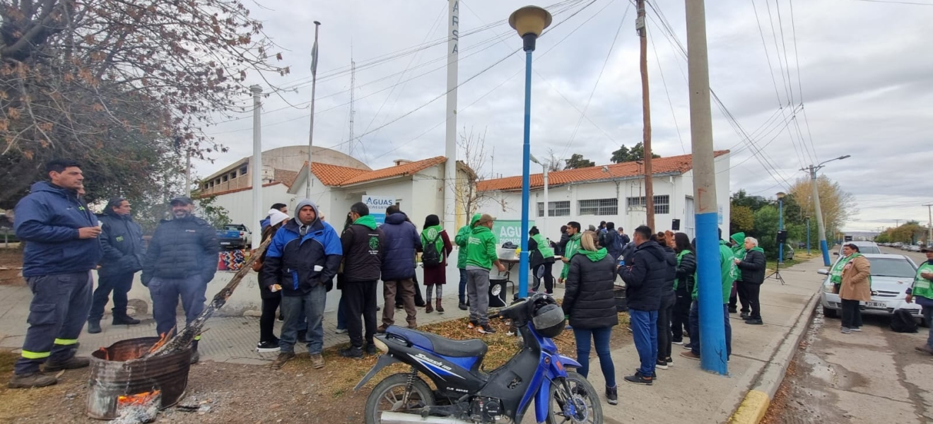 Aguas Rionegrinas: La justicia ordena la reinstalación inmediata de una delegada despedida