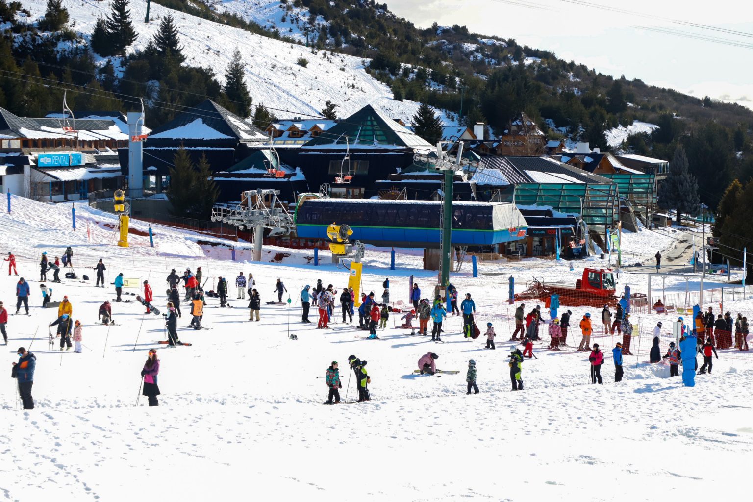 Llegan los primeros turistas a Bariloche