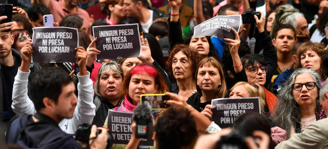 Amnistía condenó las detenciones en protestas y las políticas regresivas de Milei