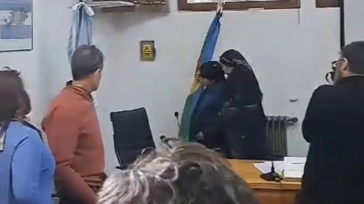 El Concejo de San Martin de los Andes incorporó la bandera Mapuche