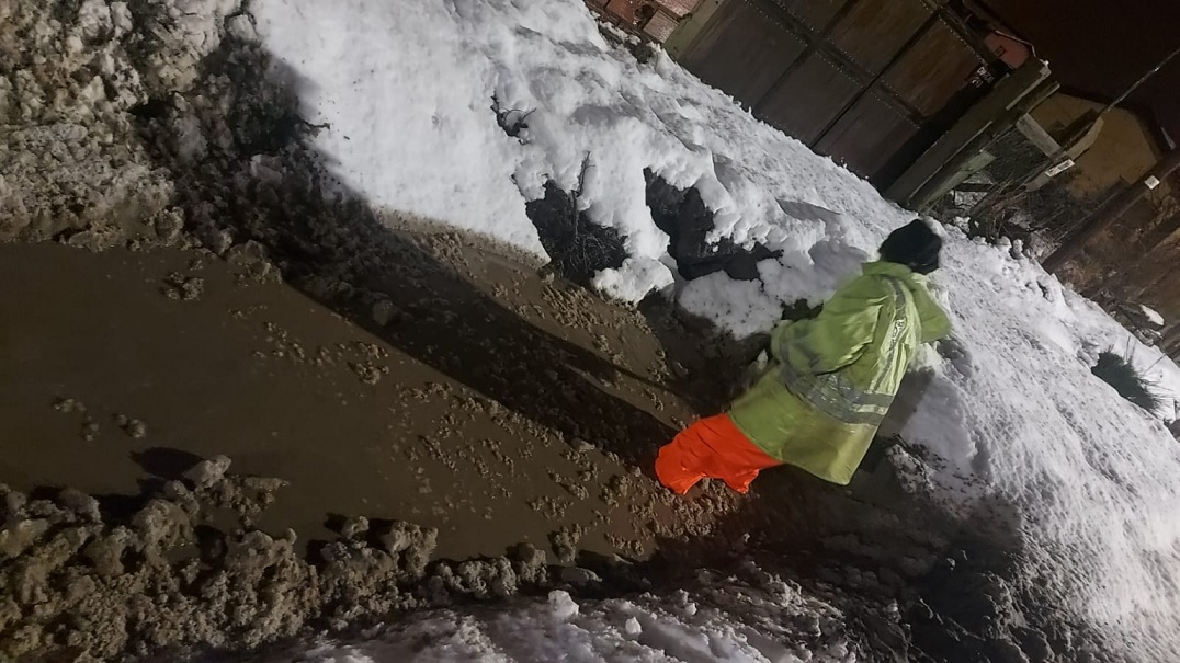 Bariloche: Delegaciones trabajaron toda la noche durante la nevada