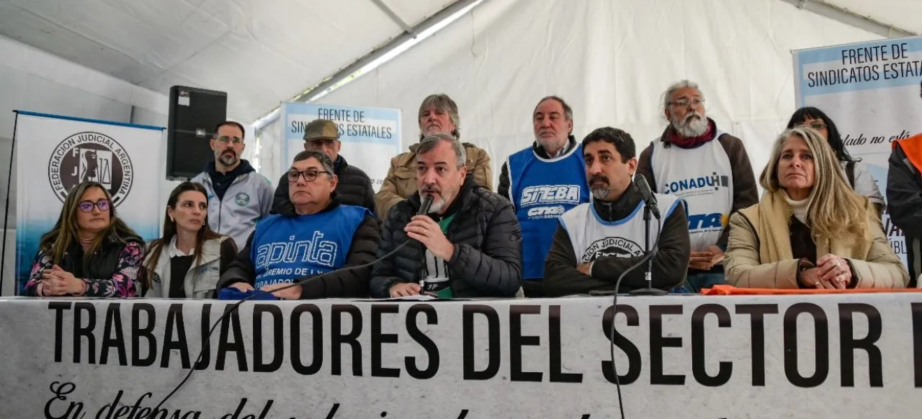 ATE lanzó un acampe contra los despidos en Plaza de Mayo