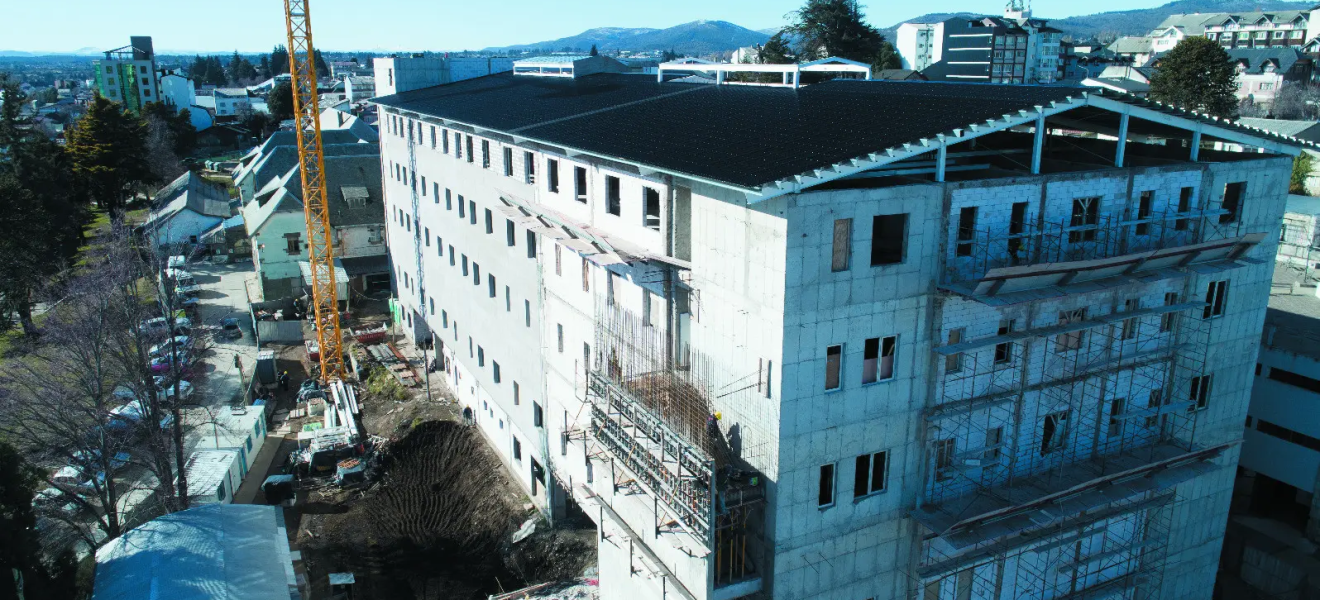 Bariloche: se inaugura un hospital sin médicos, la paradoja de 13 años de Gestión provincial