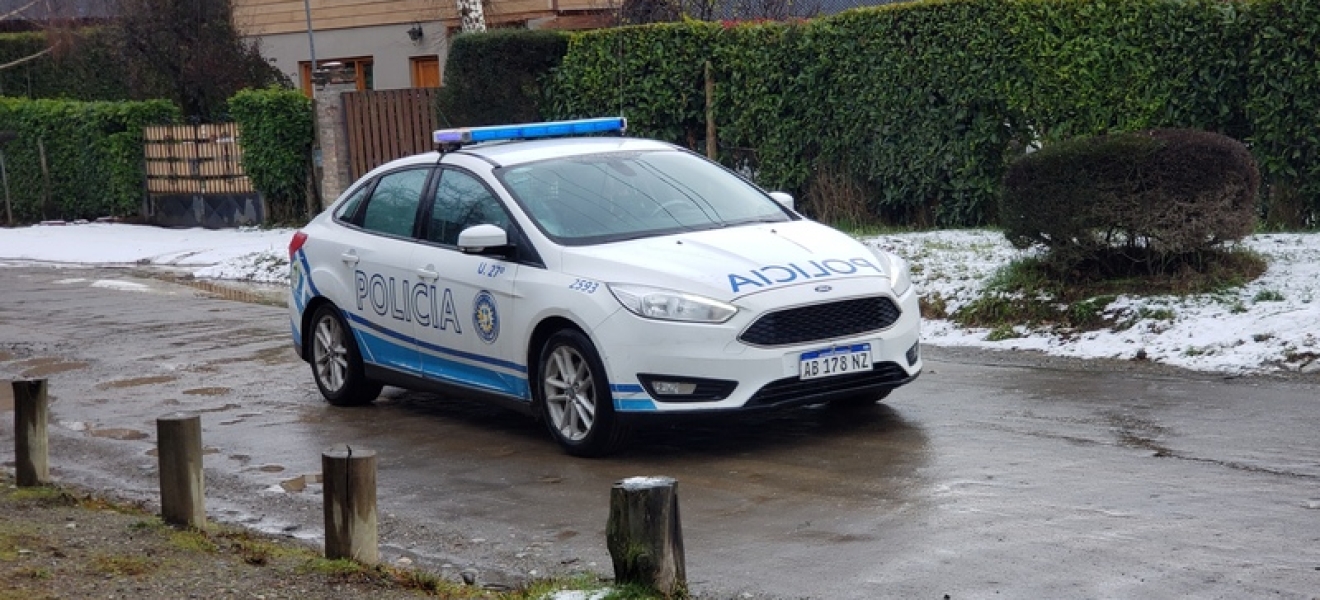 (((video))) Policía detuvo en Bariloche a un hombre con pedido de captura