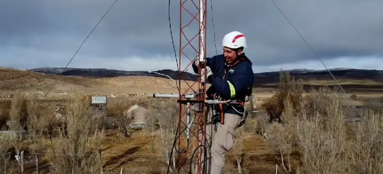 Río Negro: instalación de antenas de internet satelital en parajes