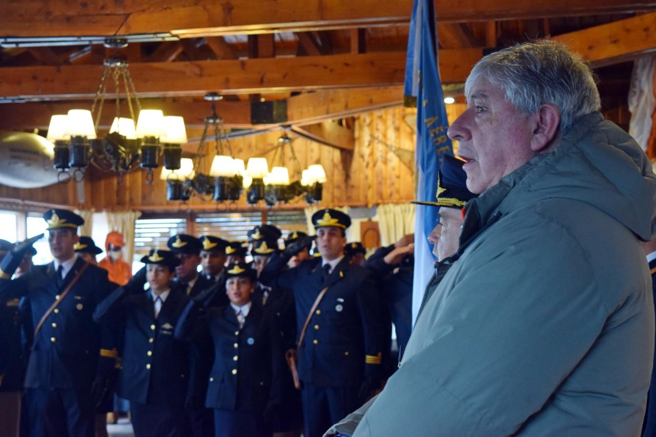 El intendente de Bariloche participó del aniversario de la Fuerza Aérea Argentina