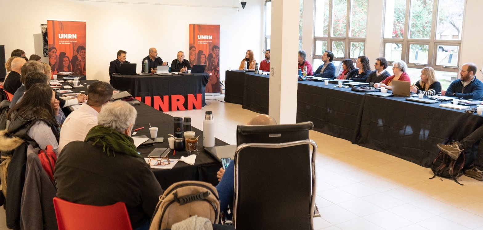 Reunión de Gabinete ampliado en la Universidad Nacional de Río Negro