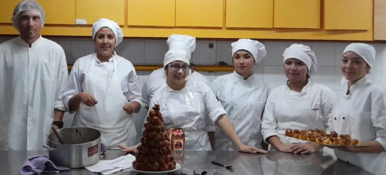 (((video))) Bariloche: se aproxima el concurso de tortas organizado por estudiantes