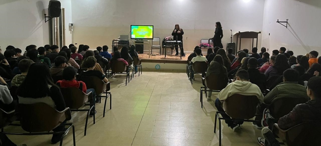 Talleres preventivos escolares de la Comisaría de la Familia Viedma