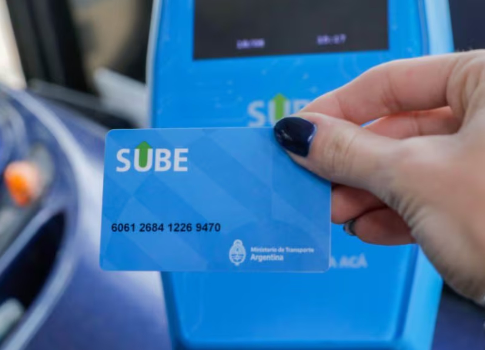 Chubut sigue distribuyendo tarjetas SUBE y carga beneficios sociales al transporte