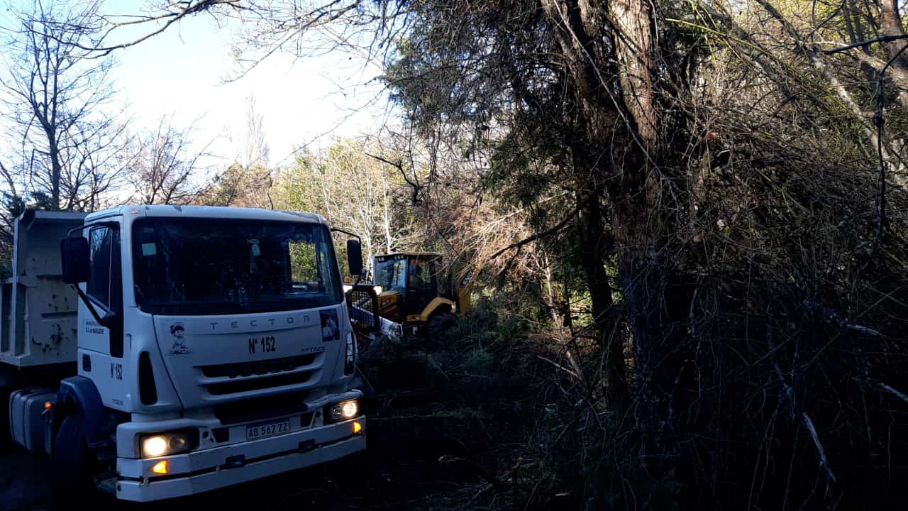 Bariloche: repaso y apertura de calles en el barrio Las Cartas