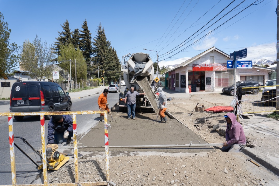 Bariloche: Municipio avanza con el hormigonado de Onelli y Rosales