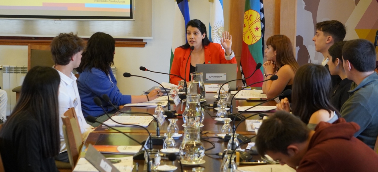 (((video))) Inició el debate de los concejales por un día en Bariloche