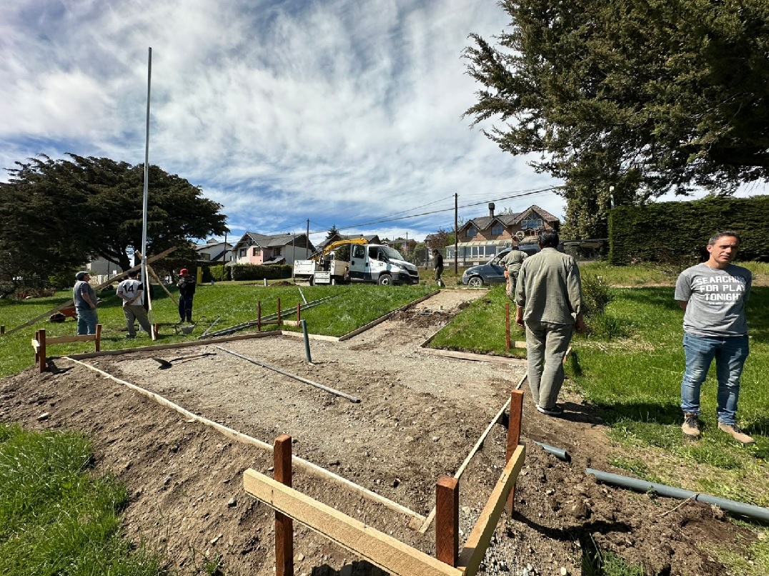 Avanza la construcción del Monumento a los Caídos de la Policía Federal en Bariloche