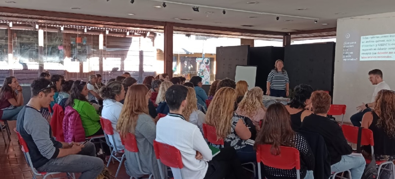 Con gran asistencia y participación se realizó el curso para ceramistas en Bariloche