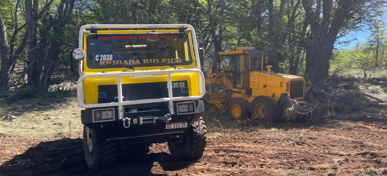 El Gobierno del Chubut controló el incendio forestal en la zona de Río Pico