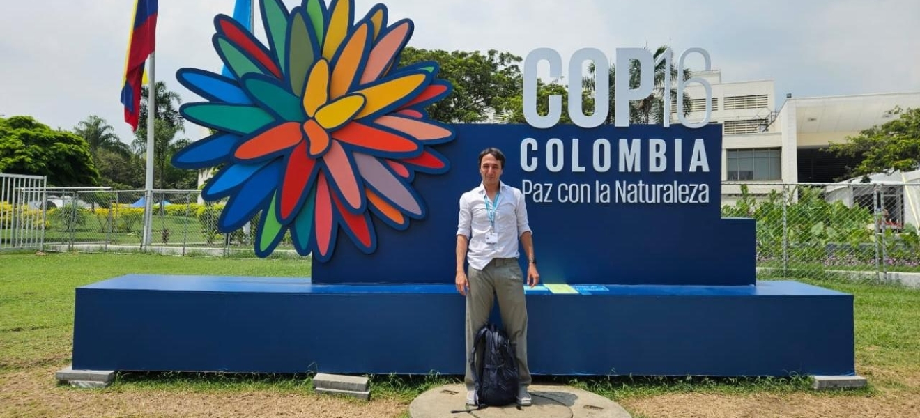 Lucas Garibaldi en la Conferencia de las Naciones Unidas sobre Biodiversidad COP6