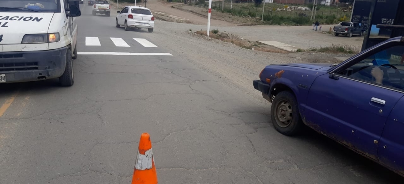 Continua en Bariloche la demarcación de sendas peatonales