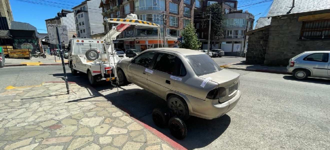 El Municipio de Bariloche sigue preparando a su personal para operar los nuevos Camiones Grúa