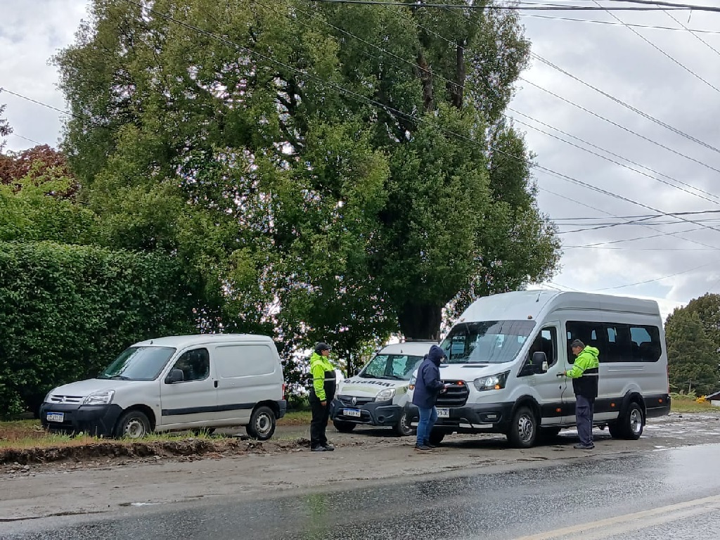 Bariloche: Inspección realizó controles a transportes y vehículos turísticos