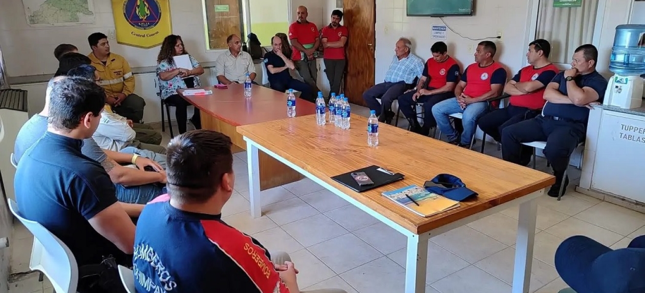 Reunión clave para fortalecer respuesta ante incendios rurales en Río Negro