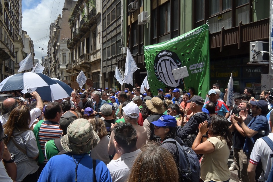 Masiva movilización de ATE frustró la venta de un edificio del INTA