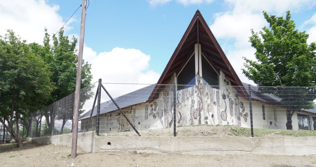 Bariloche: Colocan cerco perimetral en la Escuela de Arte La Llave 