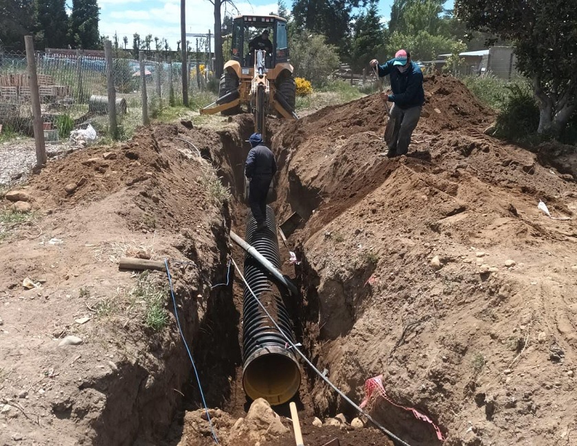 Bariloche: Extienden pluvial en el barrio 130 Viviendas