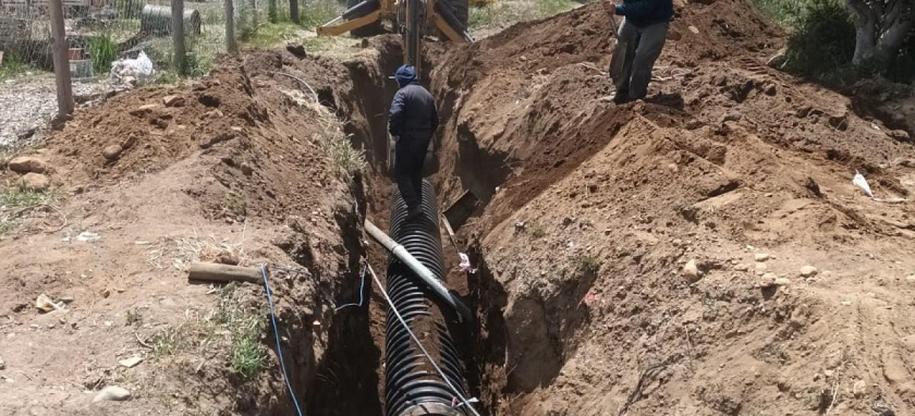 Bariloche: Extienden pluvial en el barrio 130 Viviendas