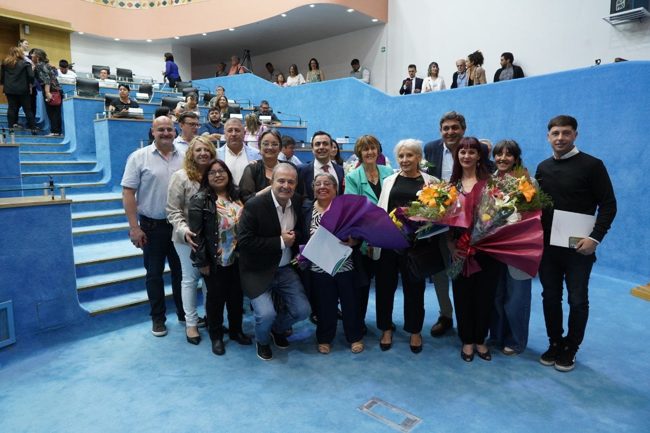 Rio Negro: Reconocimiento a enfermeras pioneras a 50 años del primer curso de reconversión de empíricos