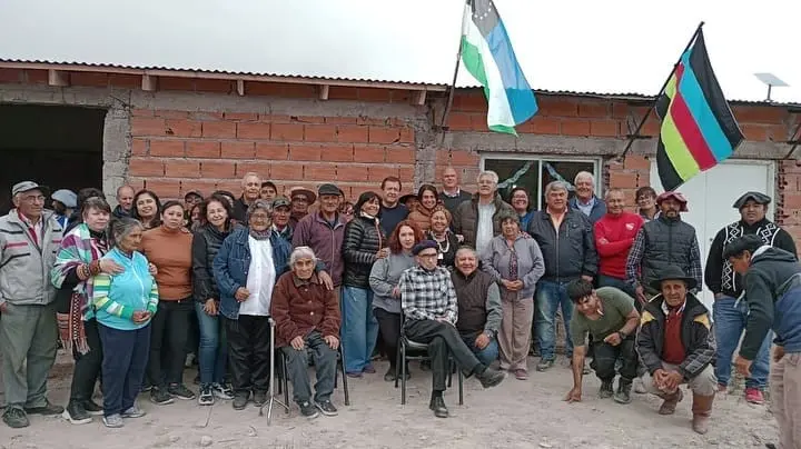 Apoyo a Calcatreu: la comunidad de Lipetrén Chico recibió al Gobernador