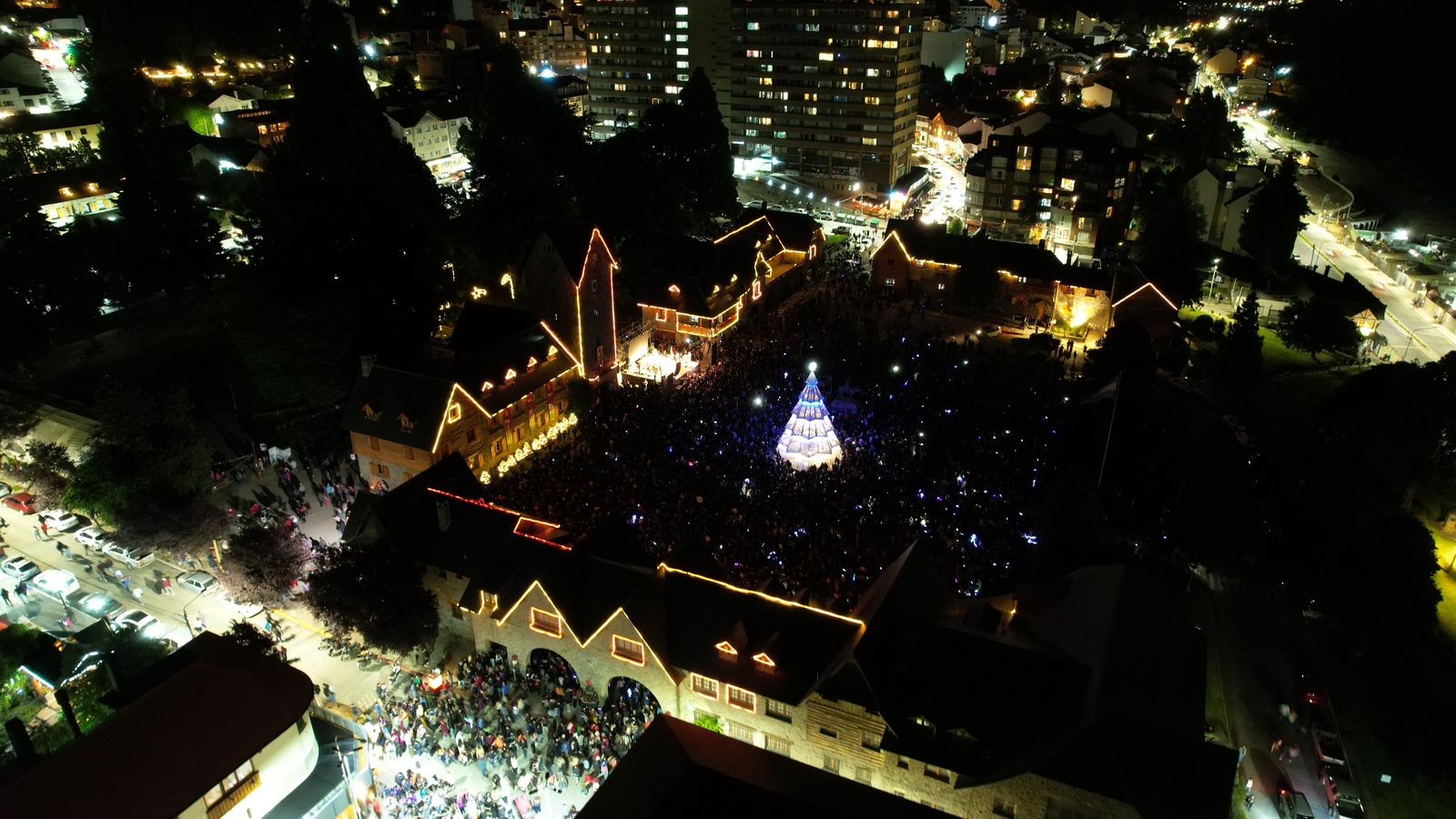 Impactante comienzo de Navidad en Bariloche