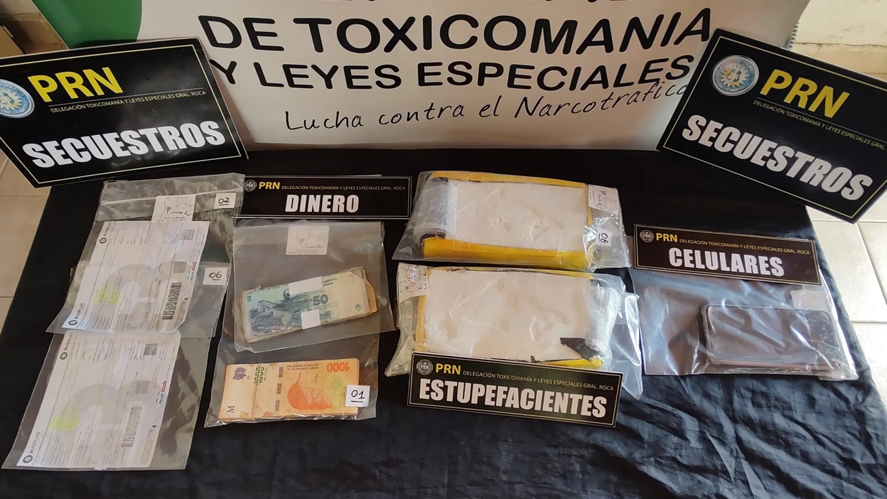 Delfín Blanco: Policía incautó droga que era transportada en un colectivo