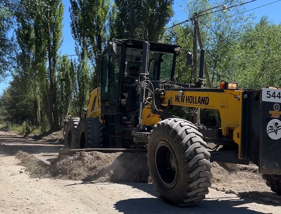 El Municipio de Bariloche mejora calles y espacios públicos en Villa los Coihues