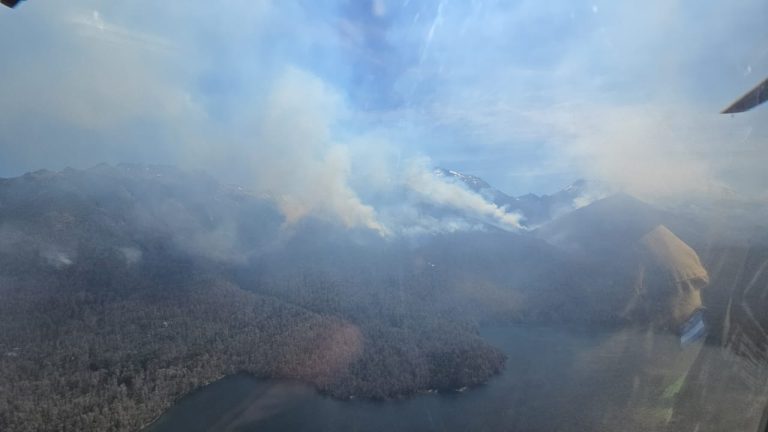 Incendio en Los Manzanos: solicitan respetar las indicaciones de las instituciones oficiales