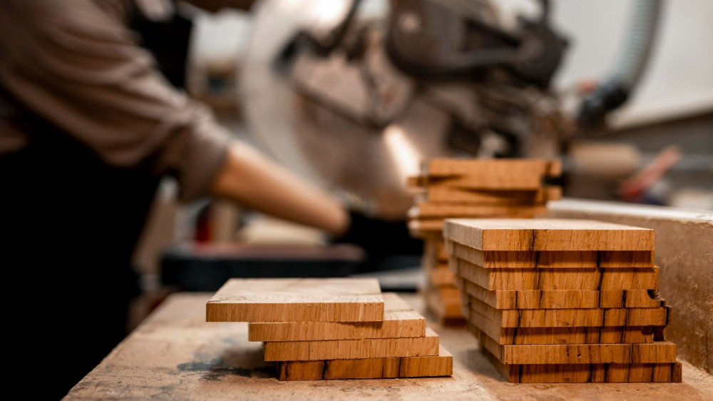 Industria pyme creció 7,3% interanual y cerró 2024 con una caída acumulada del 9,8%