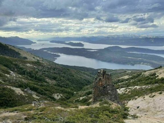 Nuevo operativo en Bariloche para encontrar a dos turistas perdidos en el cerro Goye