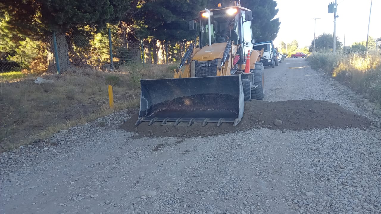 Bariloche: limpieza y mejoramiento de espacios en Valle Azul y 645 viviendas