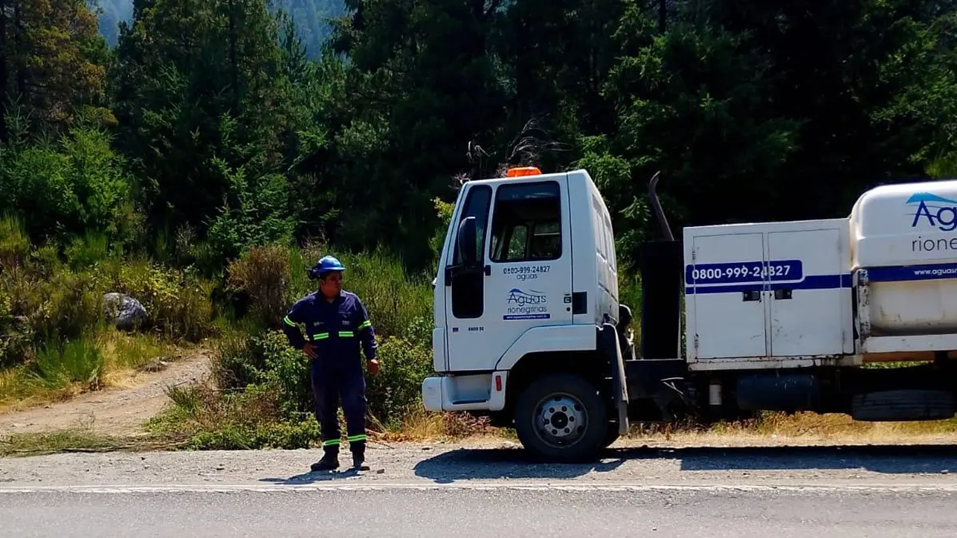 Aguas Rionegrinas colabora en el combate de incendios en El Bolsón