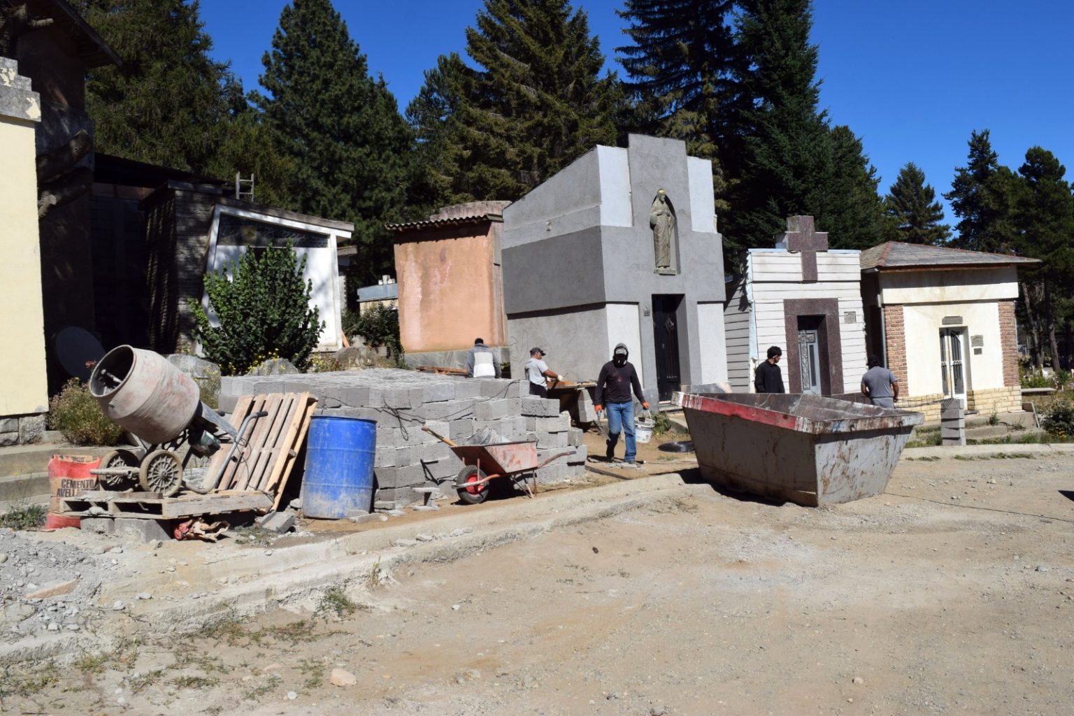 Renovando el Cementerio de Bariloche: Puesta en valor de un espacio de amor y recogimiento