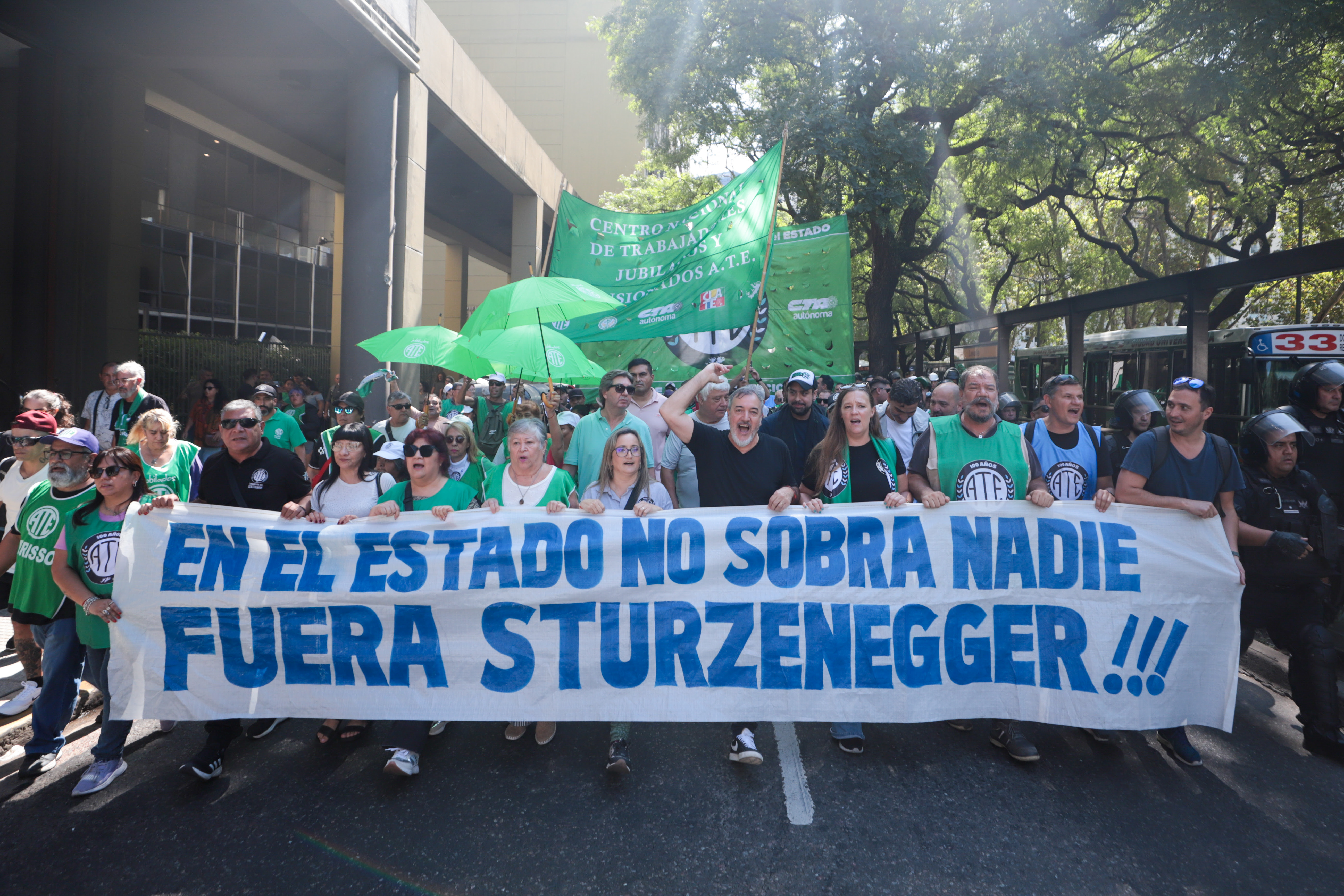 Estatales exigen al gobierno nacional un aumento de emergencia en una sola cuota