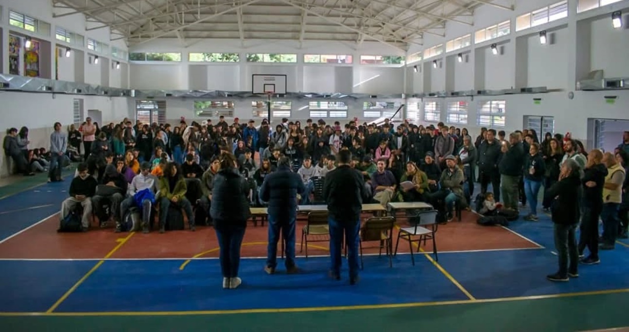 Continúan los reclamos por condiciones edilicias en escuelas de Bariloche